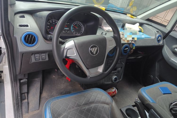 Used Foton Qianduoduo 2024 Box-Type Van Flat Roof 2 Seats EVE Energy 41.86 kWh Center Console