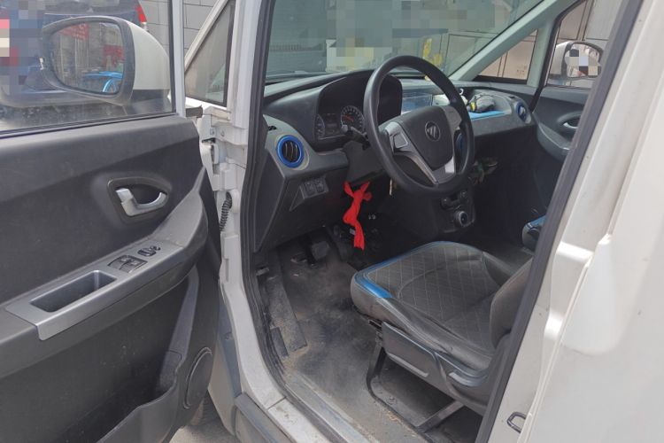 Used Foton Qianduoduo 2024 Box-Type Van Flat Roof 2 Seats EVE Energy 41.86 kWh Driver Seat