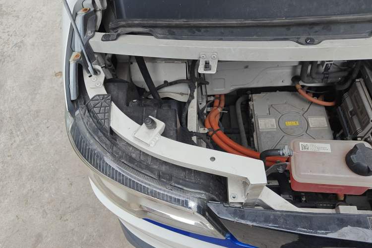 Used Foton Qianduoduo 2024 Box-Type Van Flat Roof 2 Seats EVE Energy 41.86 kWh Engine Bay Right