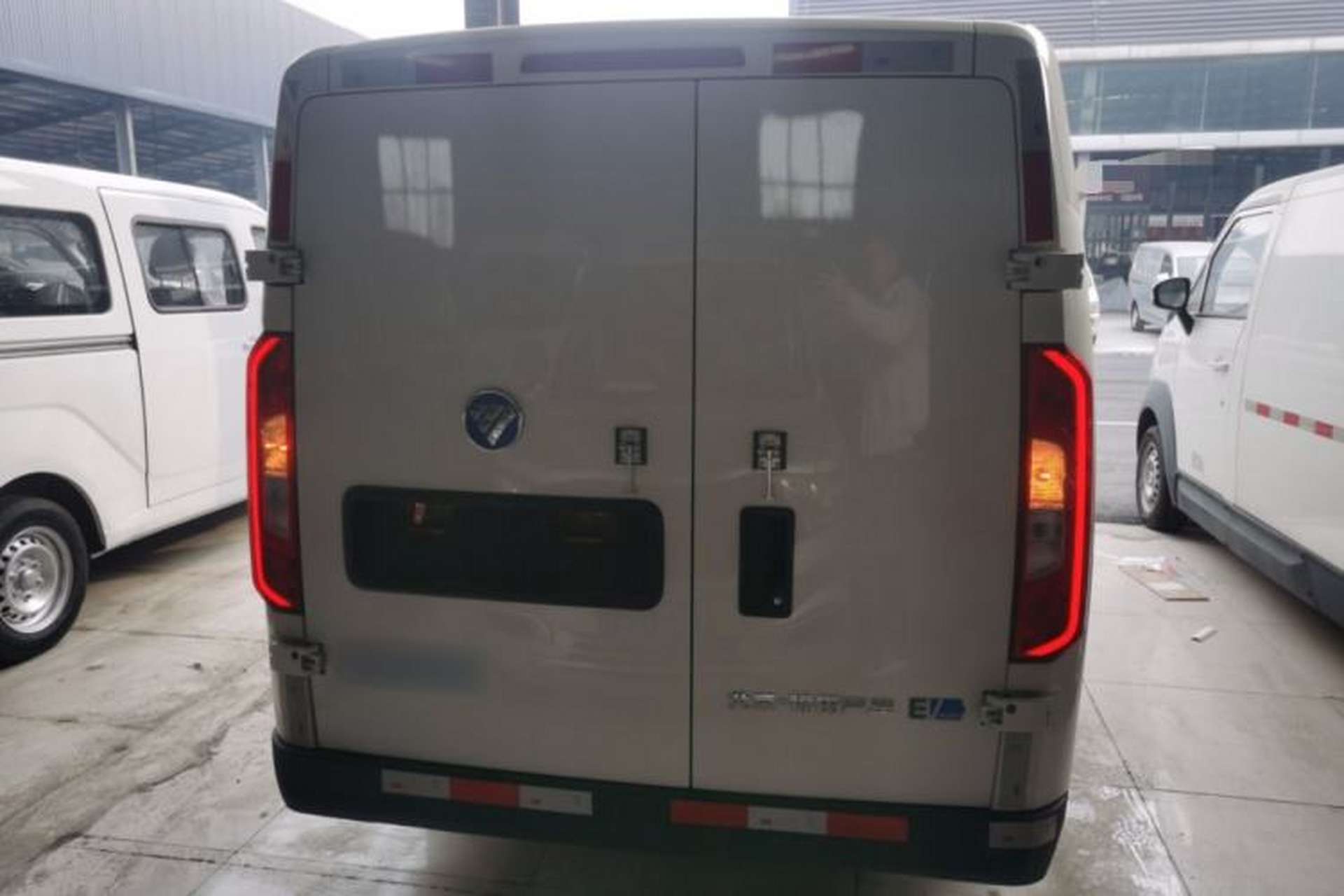 Used Foton Qianduoduo 2024 Facelifted Van-Type Cargo Vehicle Flat Roof 2 Seats Evey Lithium Energy 41.86 kWh Exterior 2