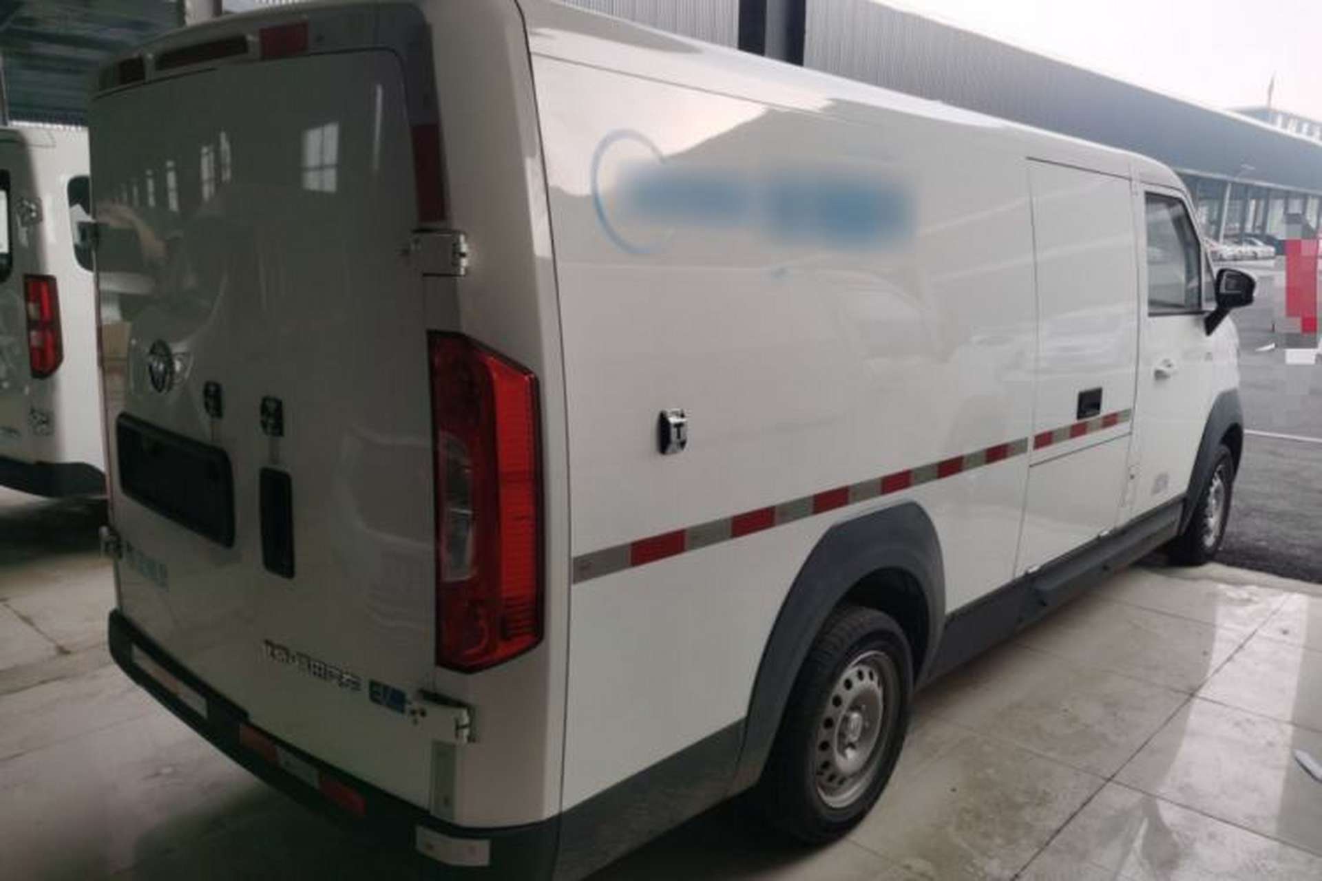 Used Foton Qianduoduo 2024 Facelifted Van-Type Cargo Vehicle Flat Roof 2 Seats Evey Lithium Energy 41.86 kWh Exterior 3