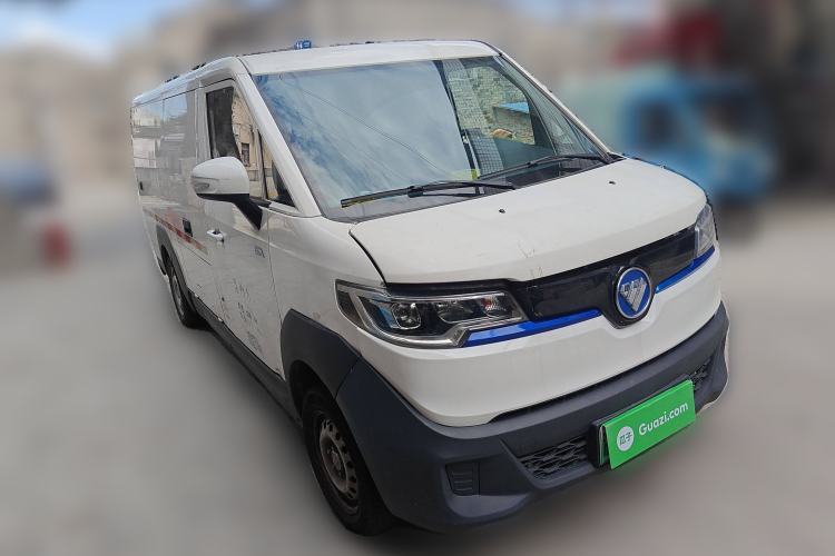 Used Foton Qianduoduo 2024 Box-Type Van Flat Roof 2 Seats EVE Energy 41.86 kWh Front Right 45 Deg