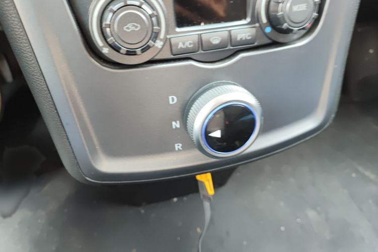 Used Foton Qianduoduo 2024 Box-Type Van Flat Roof 2 Seats EVE Energy 41.86 kWh Gear Lever