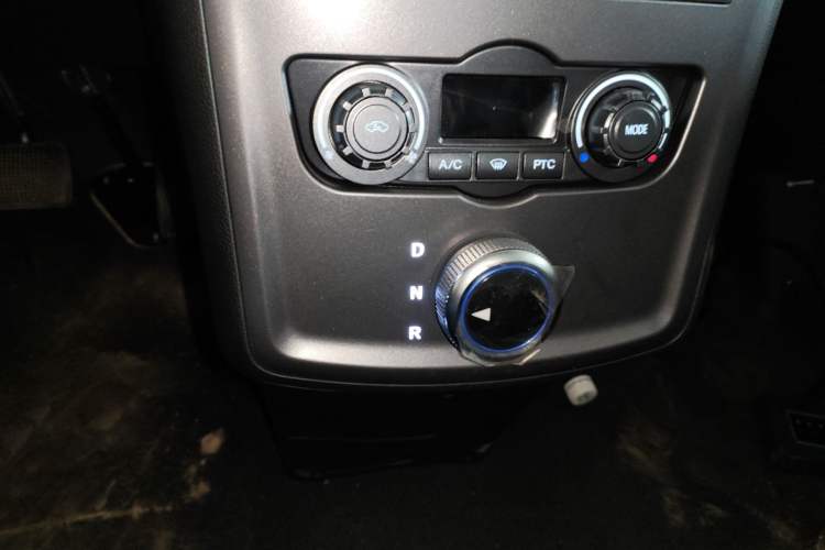 Used Foton Qianduoduo 2024 Box-Type Van Flat Roof 2 Seats CATL 41.86 kWh Gear Lever