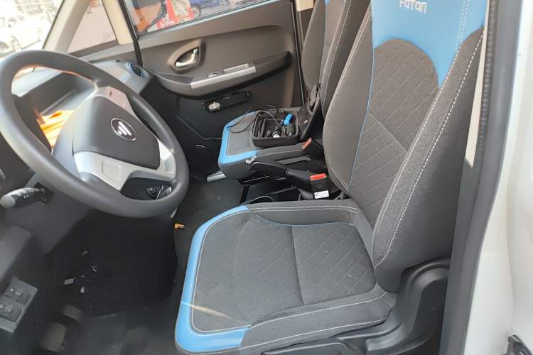 Used Foton Qianduoduo 2024 Box-Type Van Flat Roof 2 Seats EVE Energy 41.86 kWh Left Front Seat