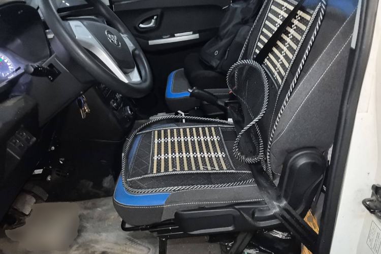 Used Foton Qianduoduo 2024 Box-Type Van Flat Roof 2 Seats EVE Energy 41.86 kWh Left Front Seat