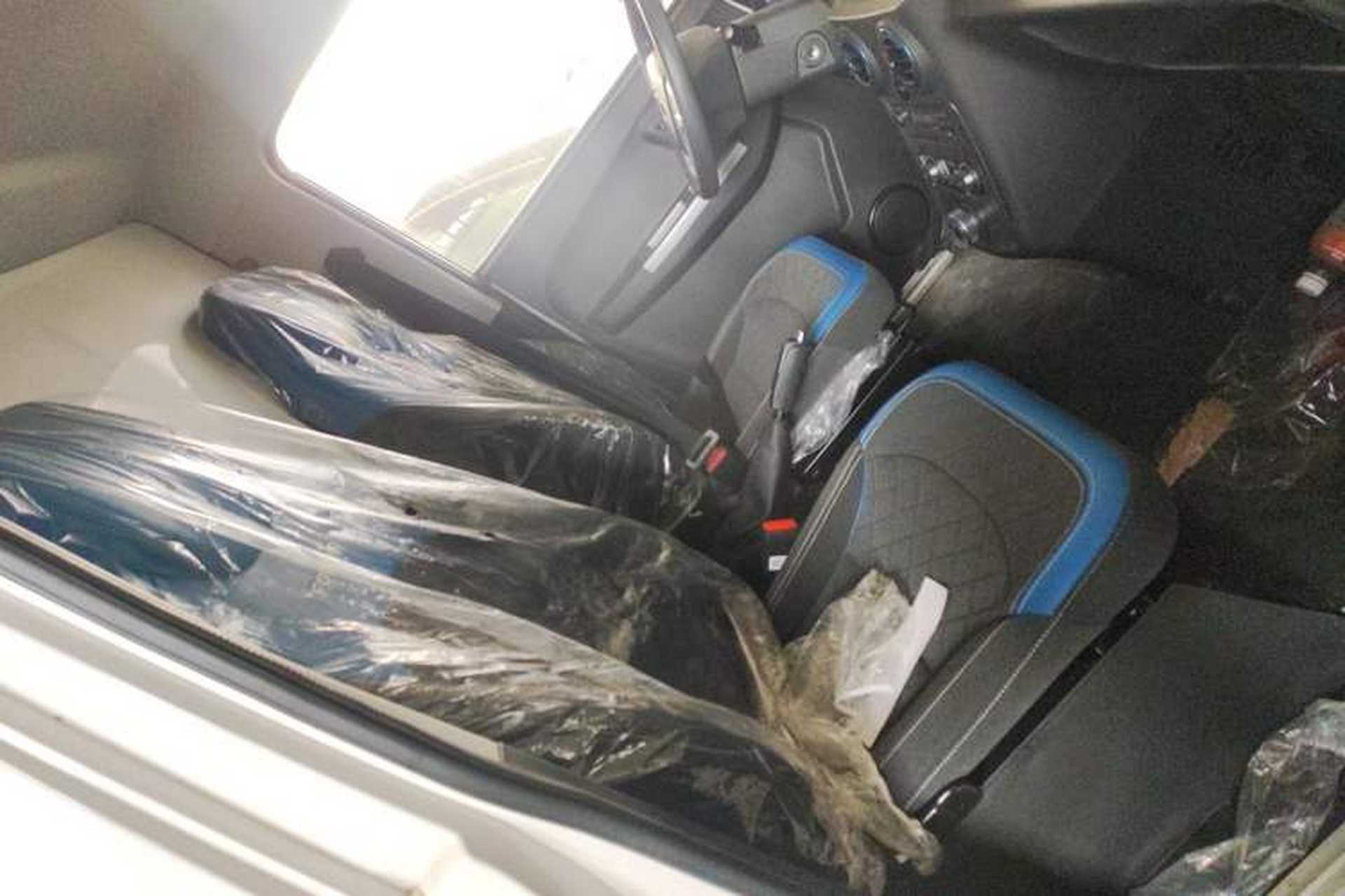 Used Foton Qianduoduo 2024 Box-Type Van Flat Roof 2 Seats CATL 41.86 kWh Right Front Seat