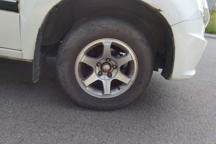 Used Foton Sapporo 2021 1.5L Two-Wheel Drive China VI Standard Chuangfu Xiaohuolang DAM15KL Right Front Wheel Hub