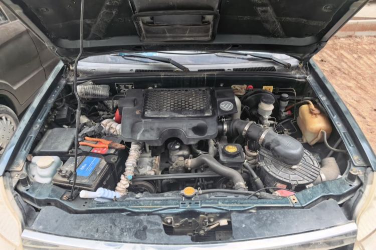 Used Foton Sapporo 2011 2.0T Leader V3 Engine Bay