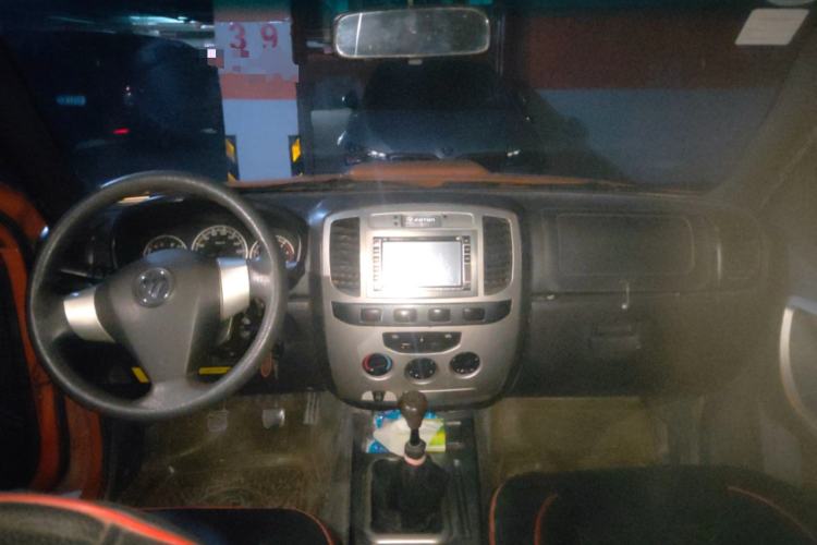 Used Foton Sapporo 2011 2.8T Acadia T3 Center Console