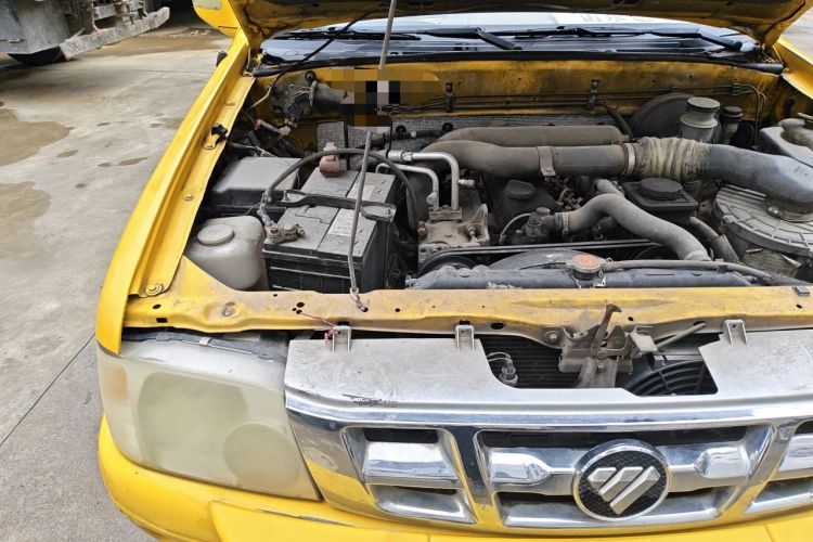 Used Foton Sapporo 2011 2.8T Acadia T3 Engine Bay Right