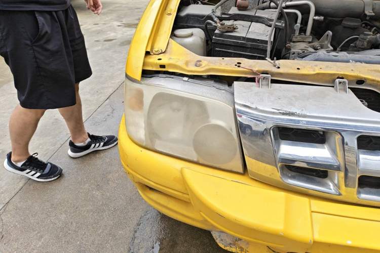 Used Foton Sapporo 2011 2.8T Acadia T3 Right Front Headlight