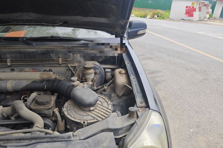 Used Foton Sapporo  Engine Bay Left
