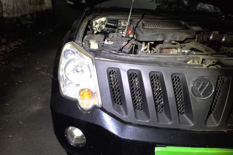Used Foton Sapporo 2015 2.8T Two-Wheel Drive Comfort Edition 5555 mm Long Right Front Headlight