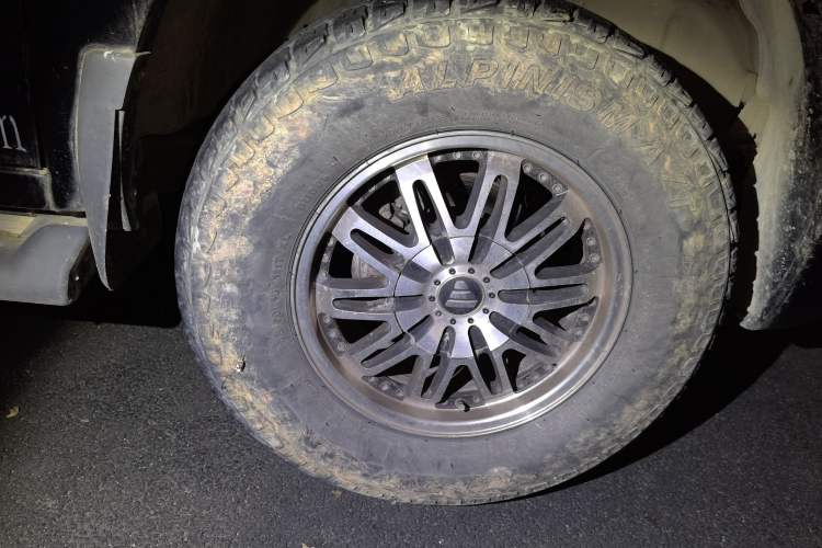 Used Foton Sapporo 2015 2.8T Two-Wheel Drive Comfort Edition 5555 mm Long Right Front Wheel Hub