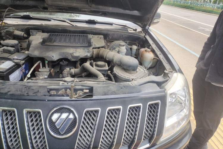 Used Foton Sapporo 2015 2.8T Two-Wheel Drive Comfort Edition 5555 mm Long Engine Bay Left