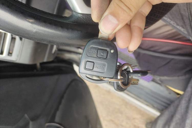 Used Foton Sapporo 2015 2.8T Two-Wheel Drive Comfort Edition 5555 mm Long Vehicle Key