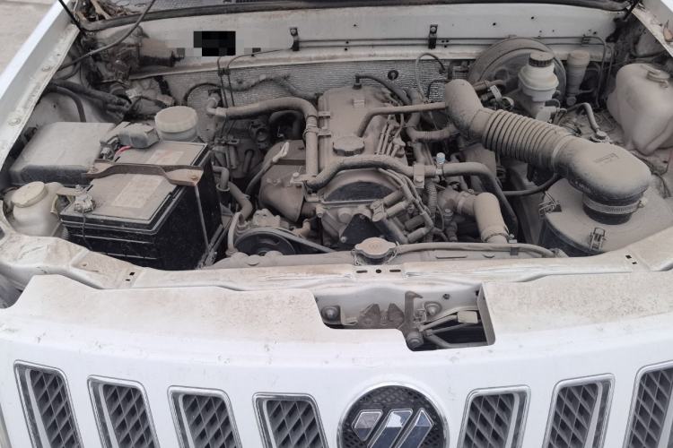 Used Foton Sapporo 2015 2.4L 2WD Comfort Edition 5555 Long G69S4M Engine Bay