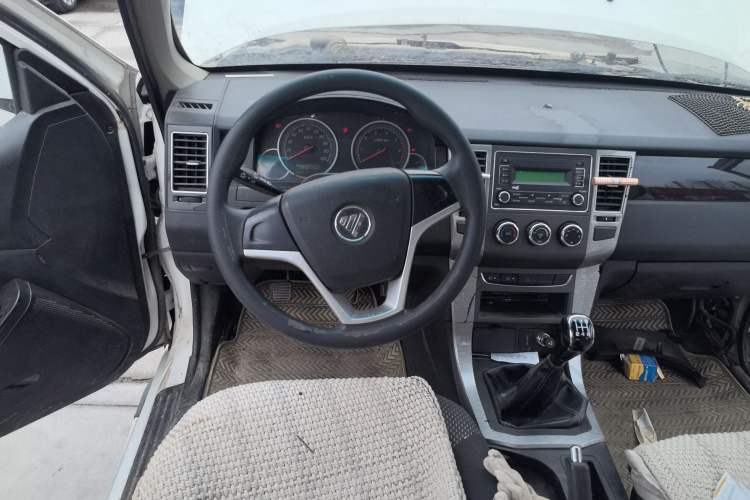 Used Foton Sapporo 2015 2.4L 2WD Comfort Edition 5555 Long G69S4M Steering Wheel