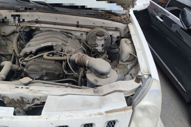 Used Foton Sapporo  Engine Bay Left