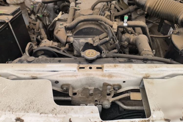 Used Foton Sapporo  Engine Bay