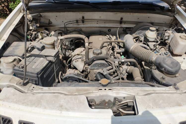 Used Foton Sapporo 2018 2.4L Two-Wheel Drive Comfort Version Standard Cab 4G69S4M Engine Bay