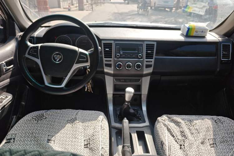 Used Foton Sapporo 2021 1.5L Two-Wheel Drive China VI Standard Chuangfu Xiaohuolang DAM15KL Center Console