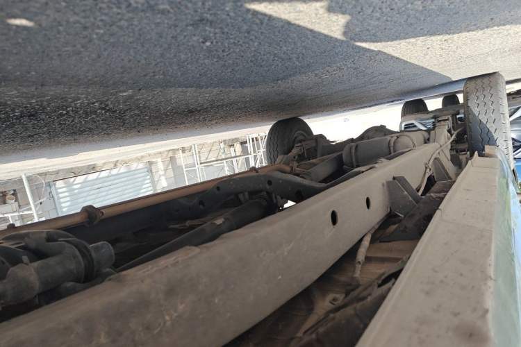 Used Foton Sapporo 2021 1.5L Two-Wheel Drive China VI Standard Chuangfu Xiaohuolang DAM15KL Chassis Front Right