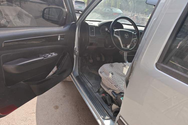 Used Foton Sapporo 2021 1.5L Two-Wheel Drive China VI Standard Chuangfu Xiaohuolang DAM15KL Driver Seat