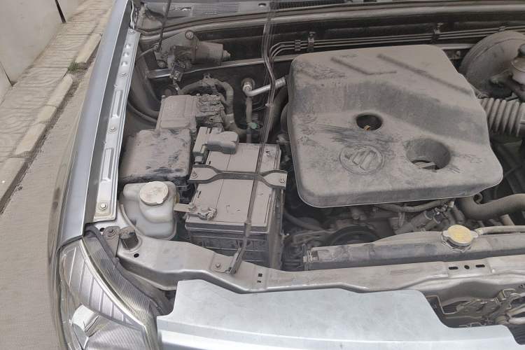 Used Foton Sapporo 2021 1.5L Two-Wheel Drive China VI Standard Chuangfu Xiaohuolang DAM15KL Engine Bay Right