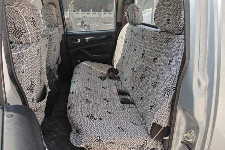 Used Foton Sapporo 2021 1.5L Two-Wheel Drive China VI Standard Chuangfu Xiaohuolang DAM15KL Left Rear Seat