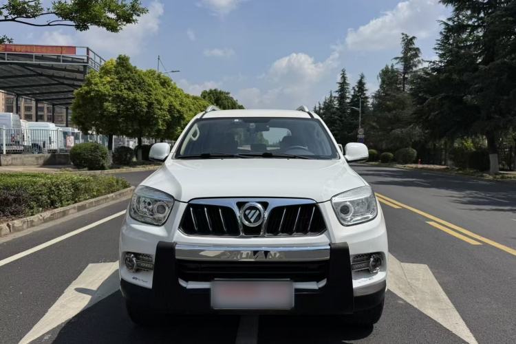 Used Foton Savana 2015 2.8T Manual Two-Wheel-Drive Diesel Luxury Edition 5 Seats Exterior 1