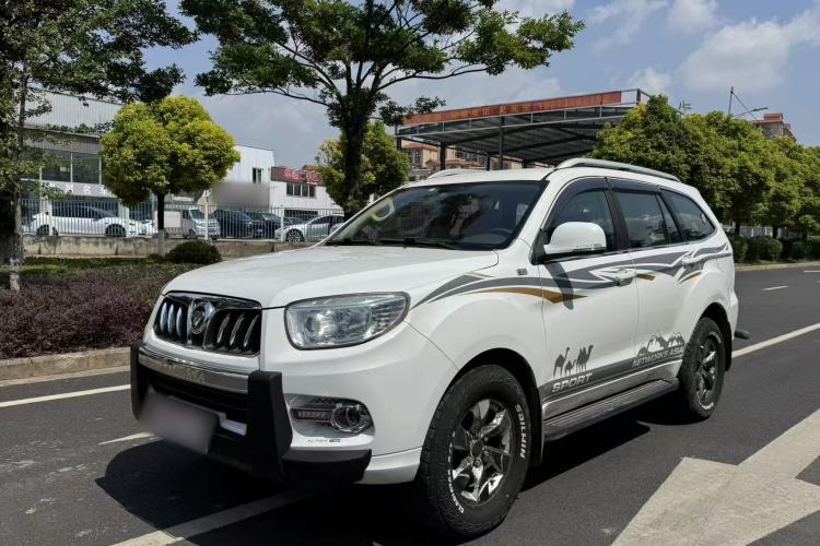 Used Foton Savana 2015 2.8T Manual Two-Wheel-Drive Diesel Luxury Edition 5 Seats Exterior 2