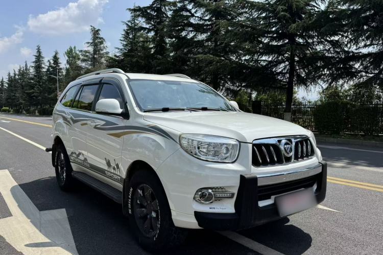 Used Foton Savana 2015 2.8T Manual Two-Wheel-Drive Diesel Luxury Edition 5 Seats Exterior 6