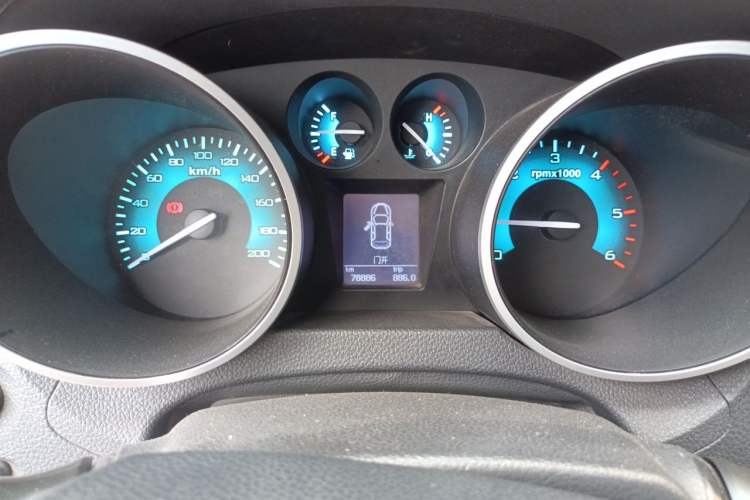 Used Foton Savana 2015 2.8T Manual 4x4 Diesel Luxury 7-Seater Instrument Cluster
