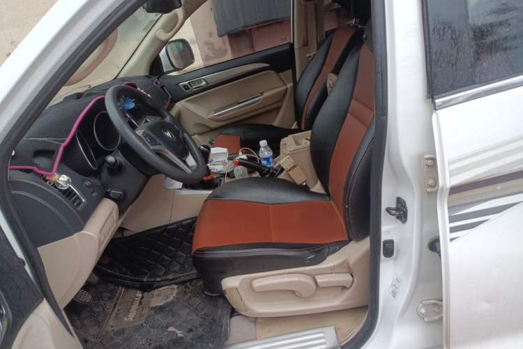 Used Foton Savana 2015 2.8T Manual 4x4 Diesel Luxury 7-Seater Left Front Seat