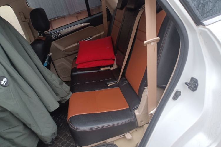 Used Foton Savana 2015 2.8T Manual 4x4 Diesel Luxury 7-Seater Left Rear Seat