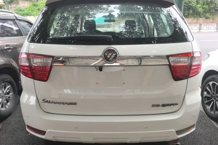 Used Foton Savana 2015 2.8T Manual Two-Wheel Drive Diesel Luxury 7-Seater Rear