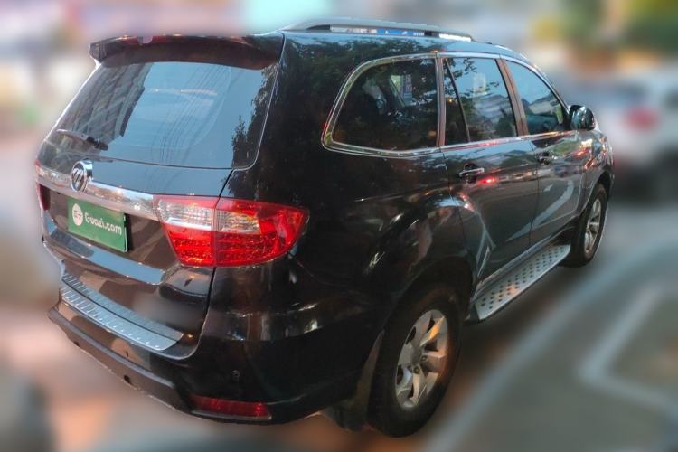 Used Foton Savana 2016 2.0T Manual 4x4 Gasoline Luxury Edition 7-Seater Rear Right 45 Deg