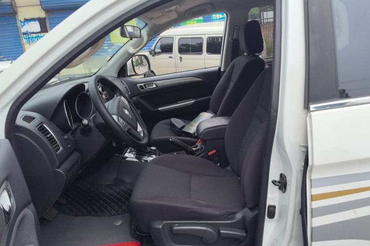 Used Foton Savana 2016 2.0T Automatic All-Wheel Drive Gasoline Luxury 7-Seater Left Front Seat
