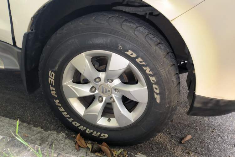 Used Foton Savana 2016 2.0T Automatic All-Wheel Drive Gasoline Ultimate 7-Seater Right Front Wheel Hub