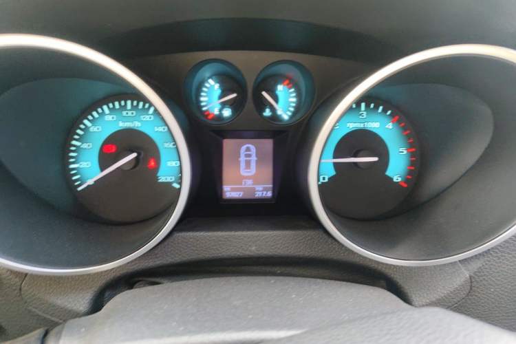 Used Foton Savana 2017 2.0T Automatic All-Wheel Drive Gasoline Luxury 7-Seater Instrument Cluster