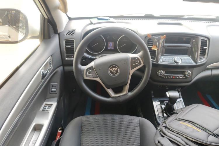 Used Foton Savana 2017 2.0T Automatic All-Wheel Drive Gasoline Luxury 7-Seater Steering Wheel