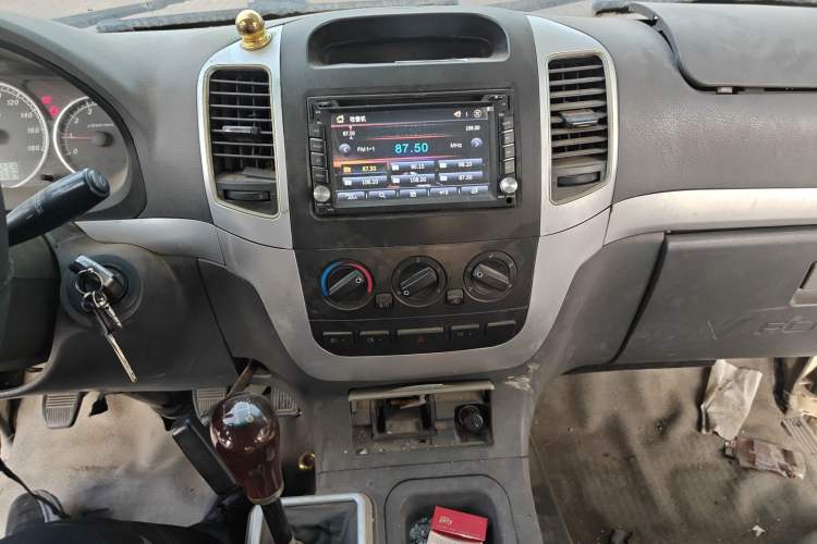 Used Foton Scenic 2011 2.0L Express Standard Short-Wheelbase Low-Roof 491EQ4A Audio And AC Panel