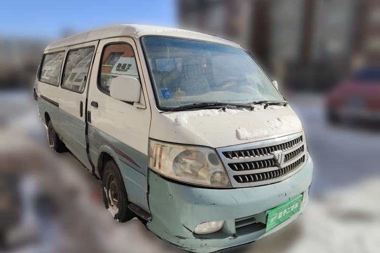 Used Foton Scenic 2011 2.0L Express Classic Long-Wheelbase Version 486EQV4 Front Right 45 Deg