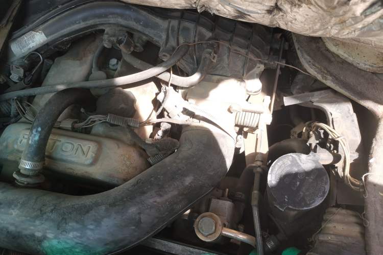 Used Foton Scenic 2011 2.0L Express Classic Long-Wheelbase Version 486EQV4 Engine Bay Left