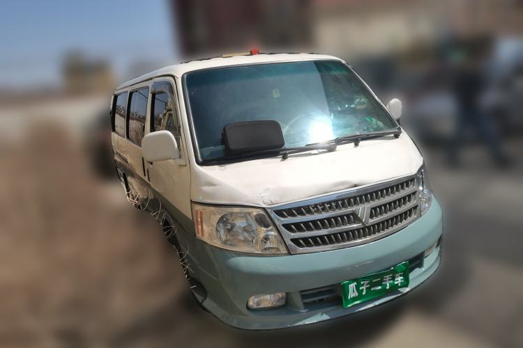 Used Foton Scenic 2011 2.0L Express Classic Long-Wheelbase Version 486EQV4 Front Right 45 Deg