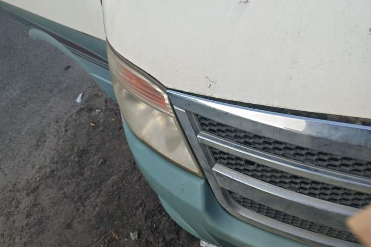 Used Foton Scenic 2011 2.0L Express Classic Long-Wheelbase Version 491EQ4A Right Front Headlight