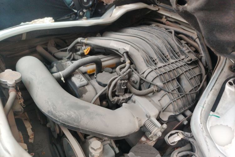 Used Foton Scenic 2012 2.0L Express Standard Short-Wheelbase Version 486EQV4 Engine Bay