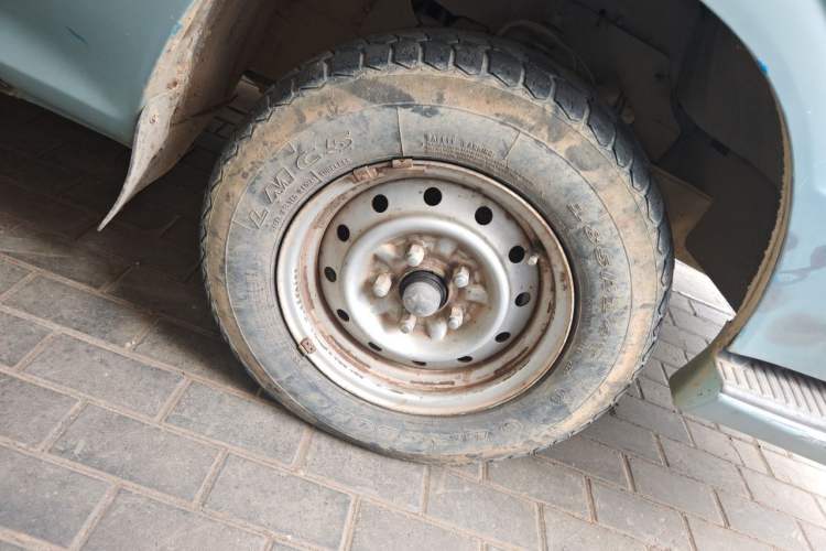 Used Foton Scenic 2012 2.0L Express Classic Short-Wheelbase Version 491EQ4A Right Front Wheel Hub